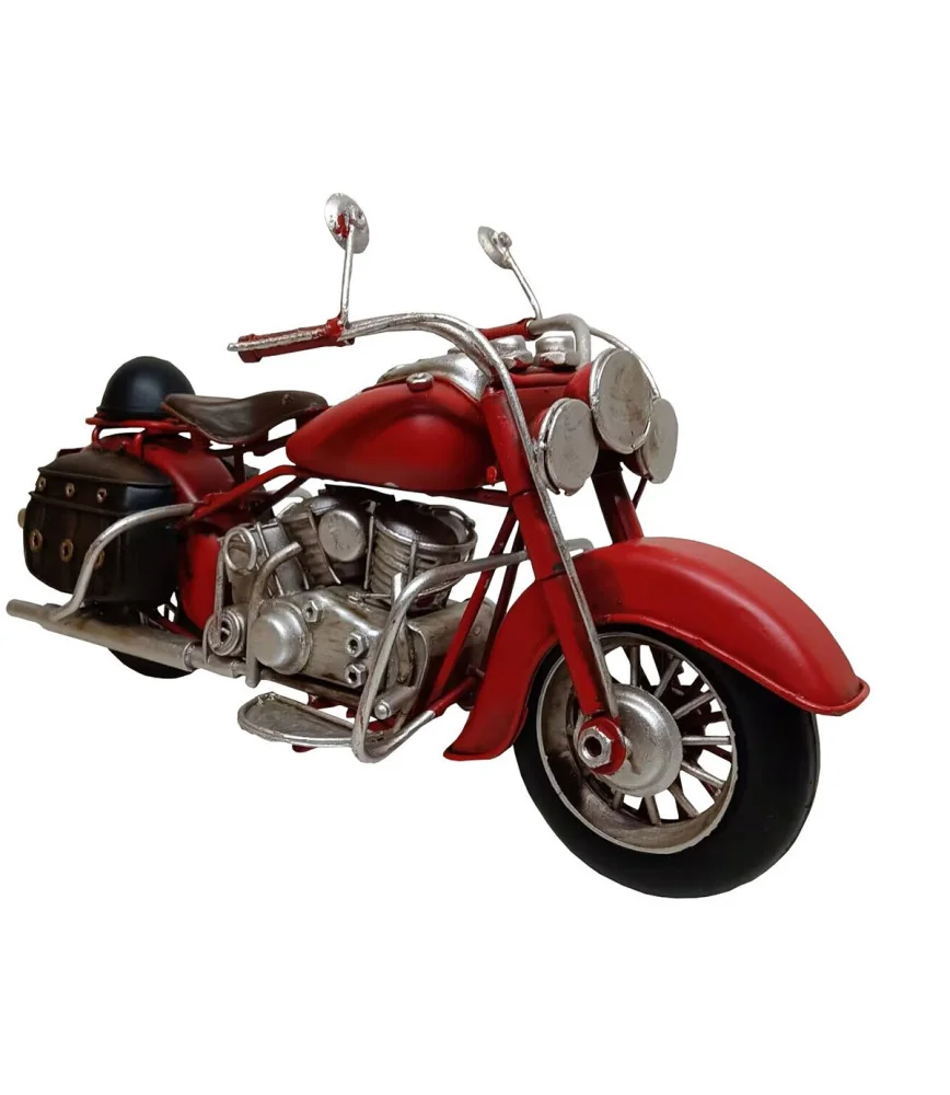 Moto rouge avec casque